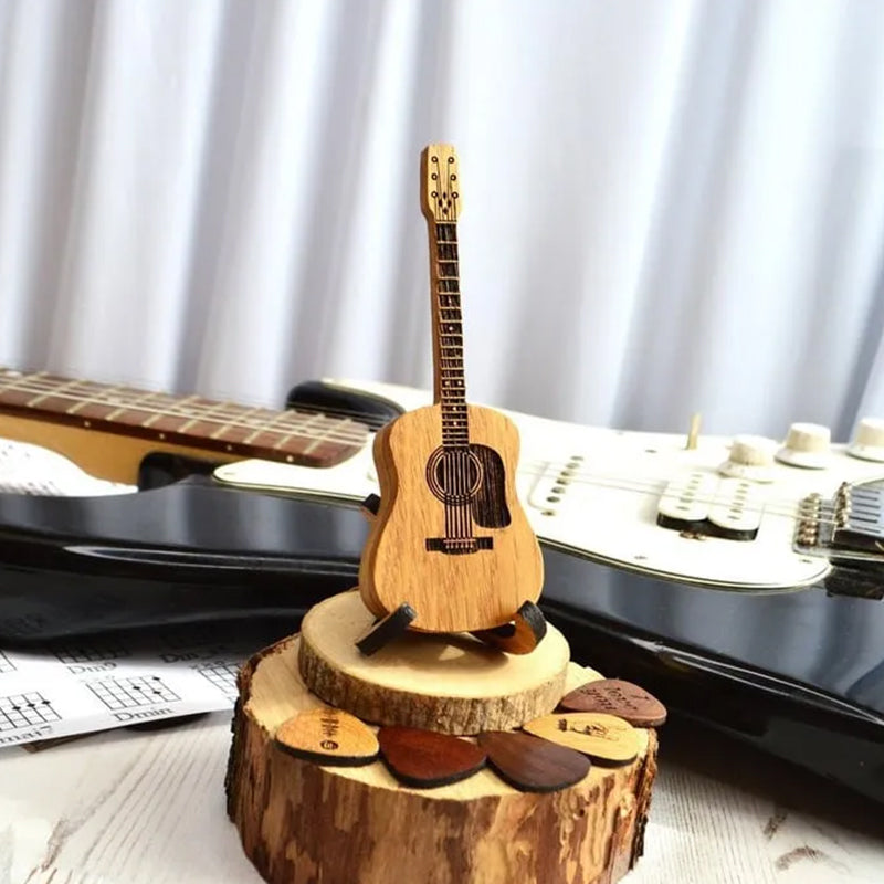 Plektrum für Akustikgitarren aus Holz